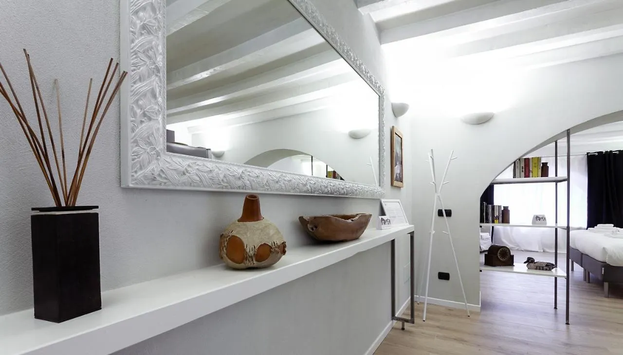 Italianway - Rosales 1 Studio Milan