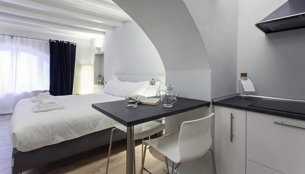 Italianway - Rosales 1 Studio Milan Apartment